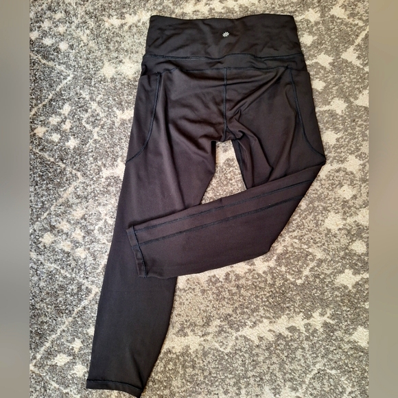 Athleta  Pockets black Yoga Gym Athletic Leggings Size Medium - Picture 5 of 10